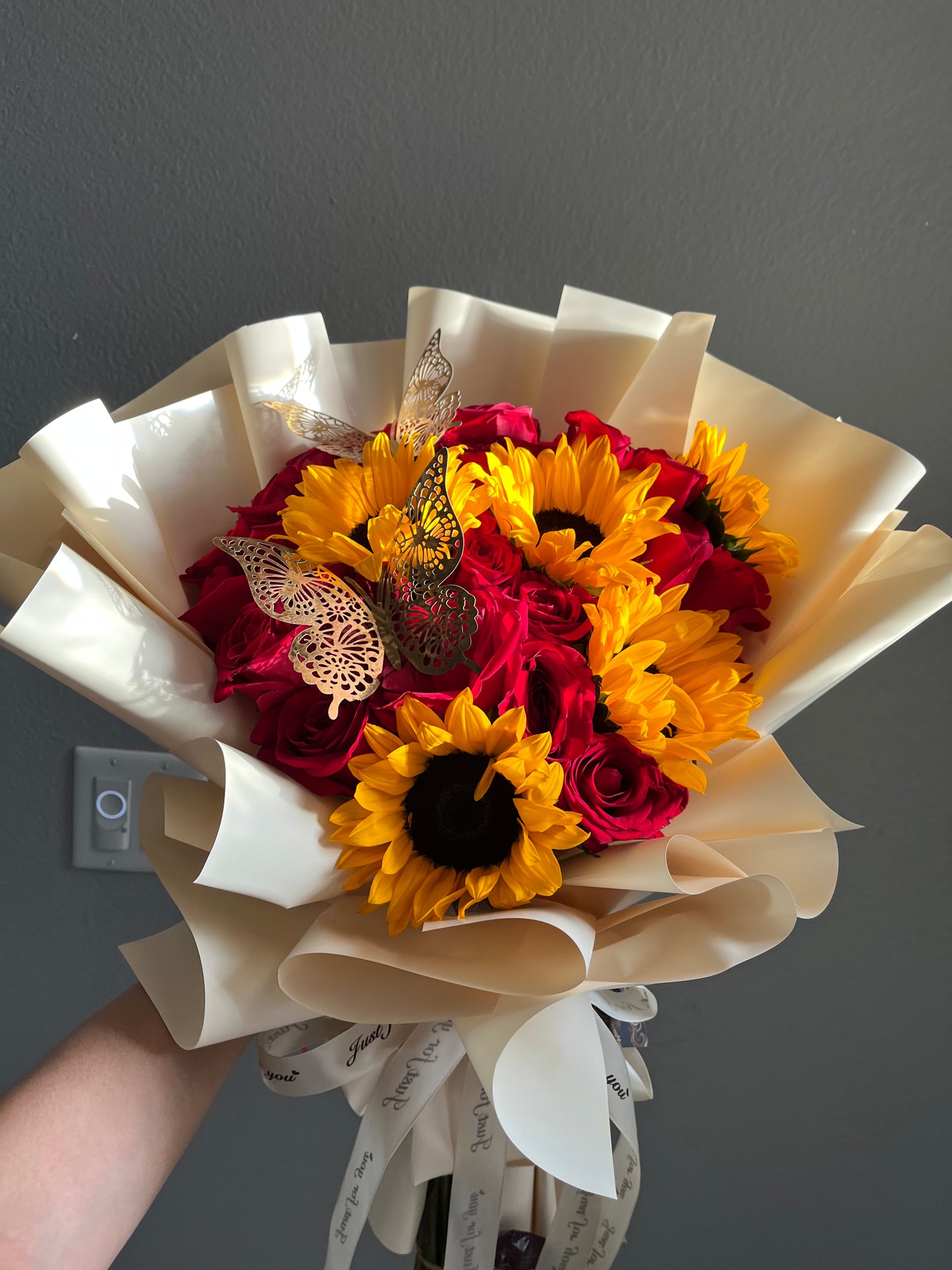 Red roses & Sunnies - Freestyle Bouquet!