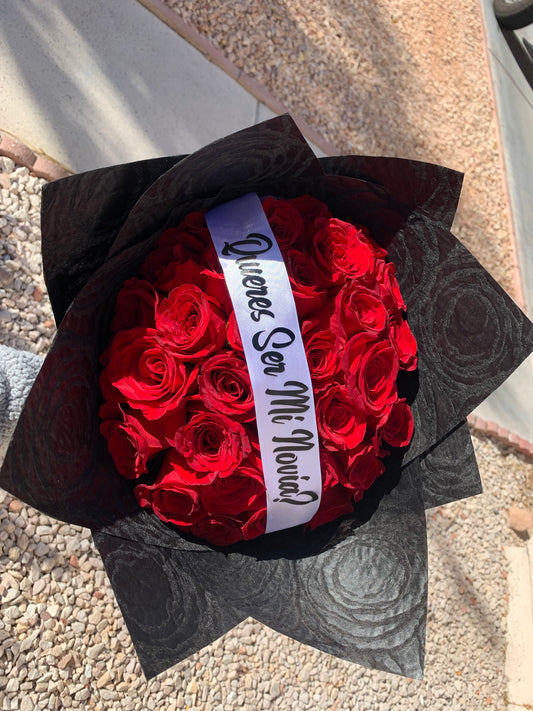 "Quiere's Ser Mi Novia?" - Bouquet
